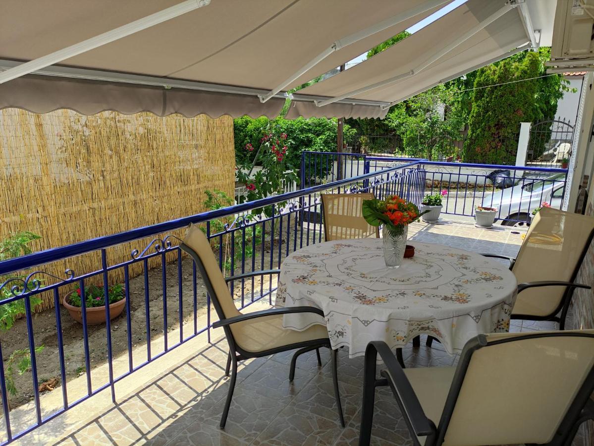 Seaside Apartments Nea Iraklia Exterior foto