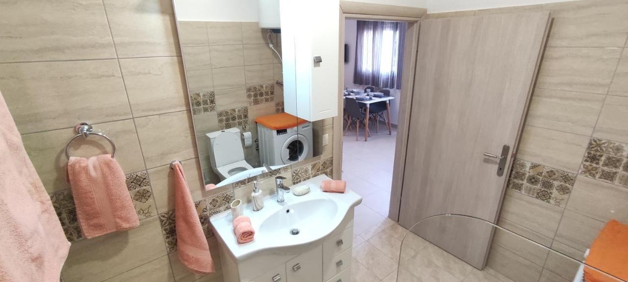 Seaside Apartments Nea Iraklia Exterior foto