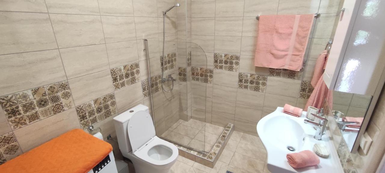 Seaside Apartments Nea Iraklia Exterior foto
